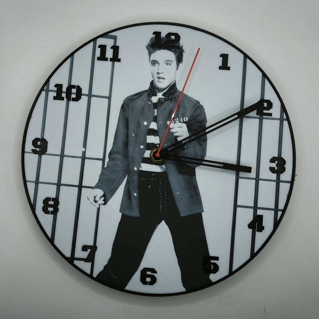 Horloge complète : Elvis Prestley (impression 3D) avec les nombres en couleur noir avec aiguilles
