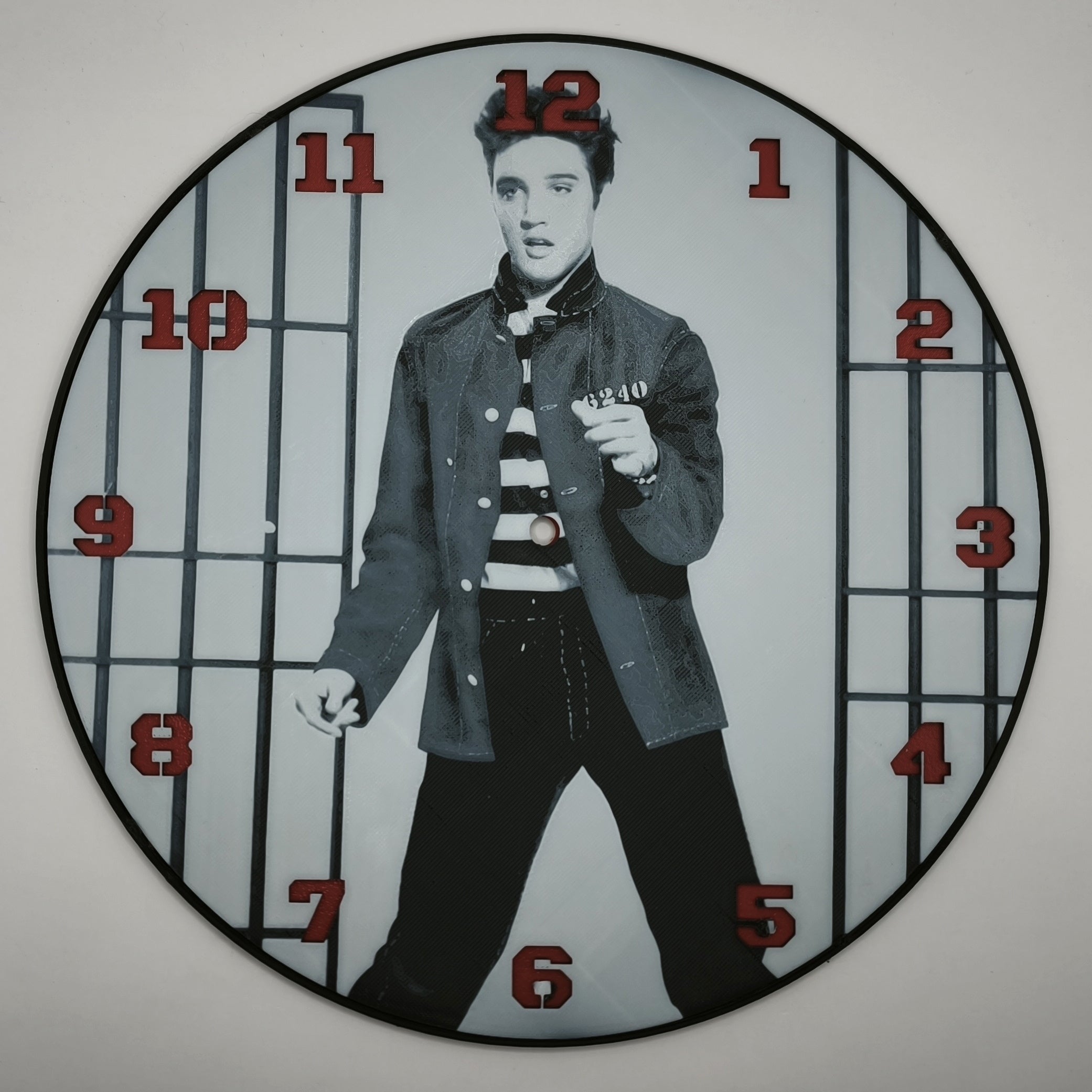 Horloge complète : Elvis Prestley (impression 3D) avec les nombres en couleur rouge
