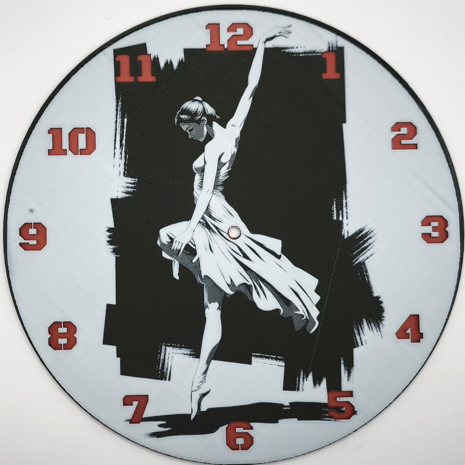 Horloge complète : La danseuse étoile (impression 3D) avec les nombres en couleur rouge